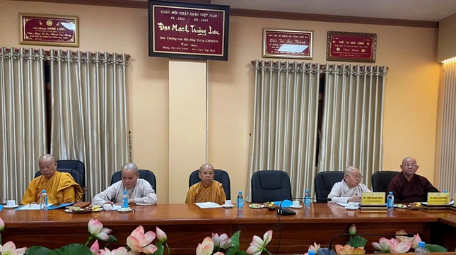 Chư chư tôn đức Tăng Ni tham dự