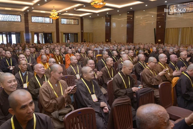 Chư Tăng, Ni tham dự chuyền đề vào ngày thứ 7 của Tuần huân tu