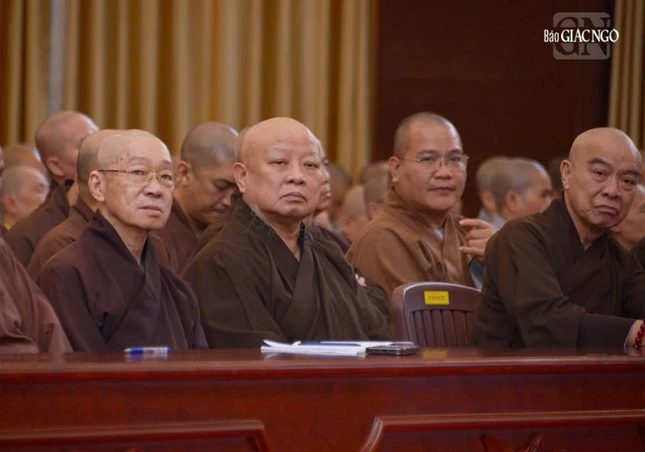 Hòa thượng Thích Lệ Trang, Trưởng ban Trị sự TP.HCM, Trưởng ban Tổ chức và chư tôn đức tham dự