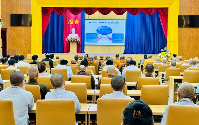 Quang cảnh hội nghị