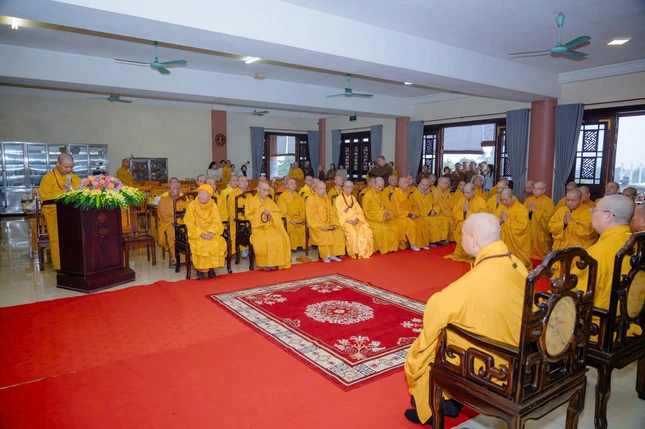 Chư tôn giáo phẩm chứng minh, tham dự Chư tôn giáo phẩm chứng minh, tham dự