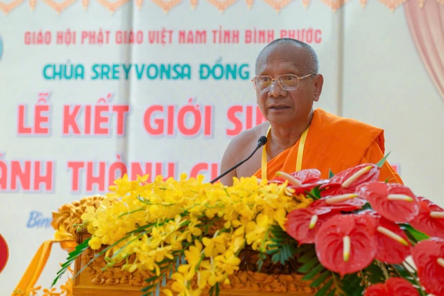 Hòa thượng Danh Lung phát biểu khai mạc