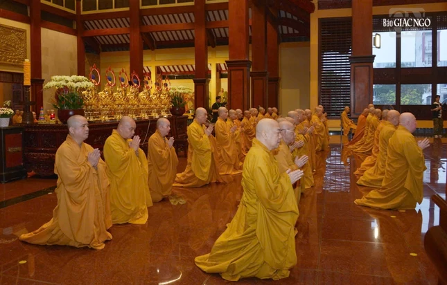 Mỗi kỳ tụng giới nhằm trưởng dưỡng sự kiên cố, hòa hợp trong chánh pháp