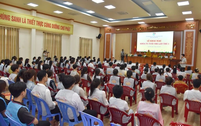 Quang cảnh khai mạc khóa tu Tuổi trẻ lần thứ I