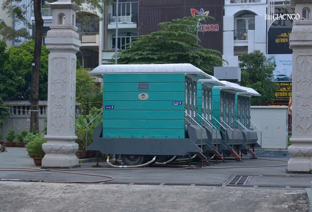 Công tác chuẩn bị Hội thi giáo lý Phật tử cấp Thành phố được chuẩn bị chu đáo, sẵn sàng đón 4.403 Phật tử toàn Thành phố về Việt Nam Quốc Tự dự thi vào lúc 7 giờ sáng mai, 22-12-2024