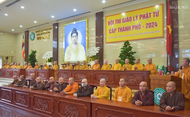 Chư tôn đức chứng minh, tham dự Lễ trao giải và bế mạc hội thi