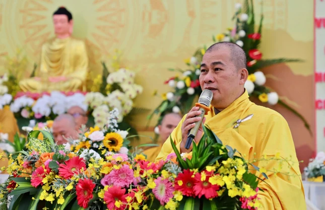 Đại đức Thích Minh Phương công bố quyết định bổ nhiệm trụ trì niệm Phật đường Tuệ Phước