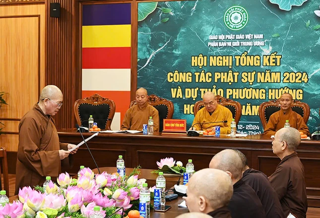 Ni trưởng Thích Đàm Lan phát biểu khai mạc