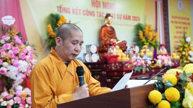 Thượng tọa Thích Thanh Tuấn công bố quyết định của Ban Thường trực Hội đồng Trị sự về việc tấn phong giáo phẩm Thượng tọa Thích Thanh Tuấn công bố quyết định của Ban Thường trực Hội đồng Trị sự về việc tấn phong giáo phẩm