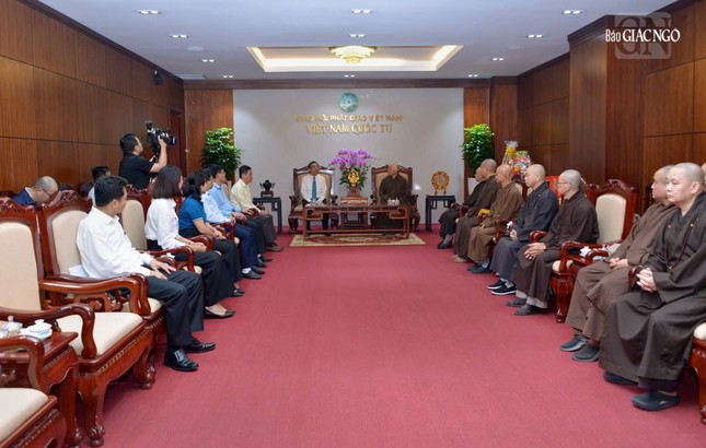 Lãnh đạo Ban Trị sự TP.HCM tiếp thân mật phái đoàn lãnh đạo Thành ủy TP.HCM tại Việt Nam Quốc Tự