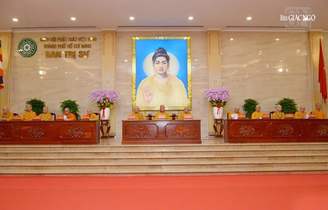 Chư vị giáo phẩm chứng minh, tham dự