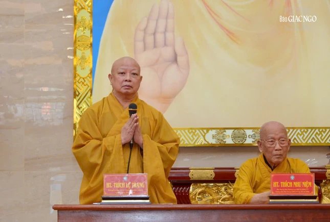 Hòa thượng Thích Lệ Trang đúc kết hội nghị