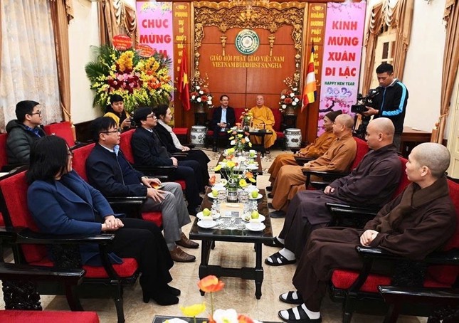 Quang cảnh buổi tiếp phái đoàn tại chùa Quán Sứ Quang cảnh buổi tiếp phái đoàn tại chùa Quán Sứ