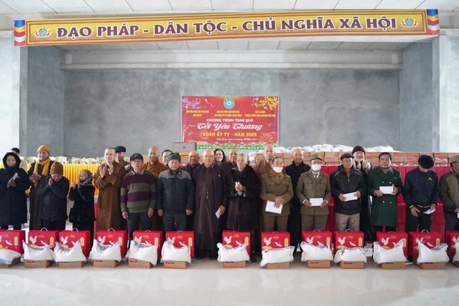 Ban Kinh tế - Tài chính T.Ư tại chùa Thánh Long, Thái Bình