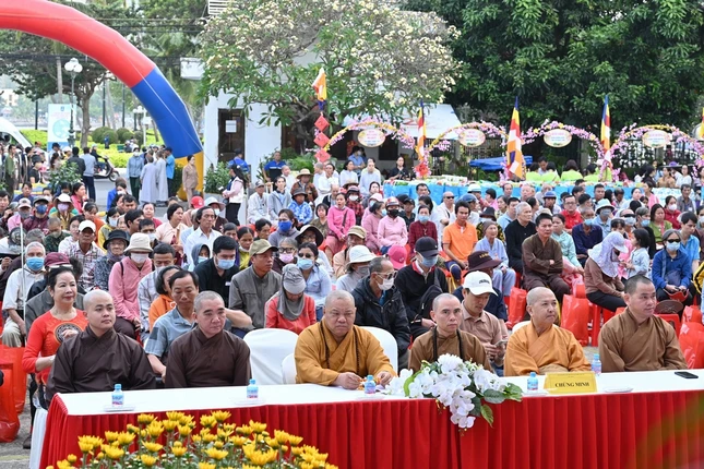 Chư tôn đức Ban Trị sự tỉnh tham dự Chư tôn đức Ban Trị sự tỉnh tham dự