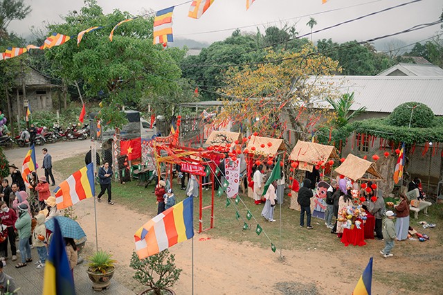 Không gian chợ xuân