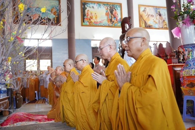 Chư tôn đức cầu nguyện quốc thái dân an Chư tôn đức cầu nguyện quốc thái dân an