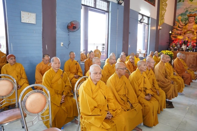 Chư tôn đức Ban Trị sự GHPGVN tỉnh Ninh Thuận tham dự Chư tôn đức Ban Trị sự GHPGVN tỉnh Ninh Thuận tham dự