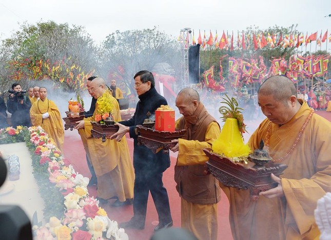 Dâng lục cúng, cầu nguyện quốc thái dân an