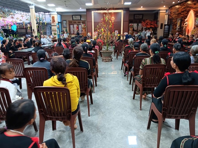 Đoàn Phân ban Phật tử Dân tộc T.Ư thăm và chúc mừng các đạo tràng Phật tử Đoàn Phân ban Phật tử Dân tộc T.Ư thăm và chúc mừng các đạo tràng Phật tử