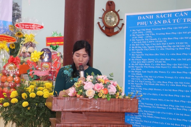 bà Nguyễn Thị Ngọc Linh phát biểu nhấn mạnh ý nghĩa của lễ tưởng niệm bà Nguyễn Thị Ngọc Linh phát biểu nhấn mạnh ý nghĩa của lễ tưởng niệm