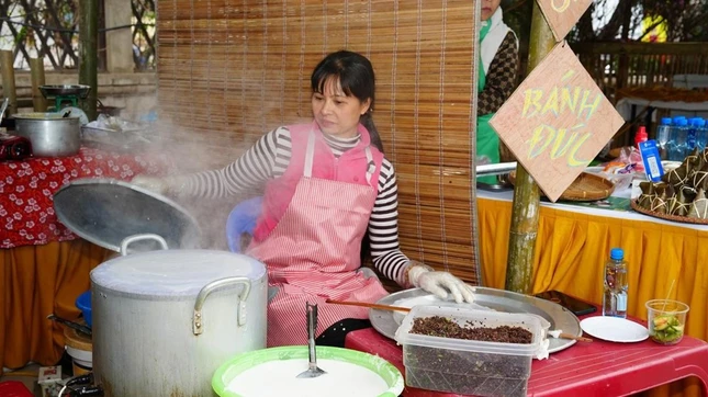 Gian hàng thực phẩm truyền thống