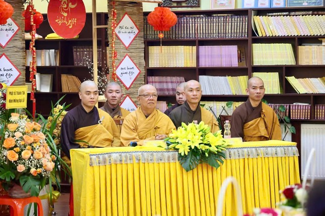 Chư tôn đức chứng minh, tham dự