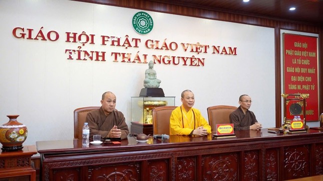 Chủ tọa buổi họp mặt