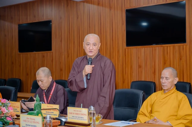 Hòa thượng Thích Huệ Thông trình bày kế hoạch tổ chức Đại giới đàn Trí Tấn, là Đại giới đàn thí điểm theo Bộ quy tắc của Ban Tăng sự T.Ư soạn thảo Hòa thượng Thích Huệ Thông trình bày kế hoạch tổ chức Đại giới đàn Trí Tấn, là Đại giới đàn thí điểm theo Bộ quy tắc của Ban Tăng sự T.Ư soạn thảo