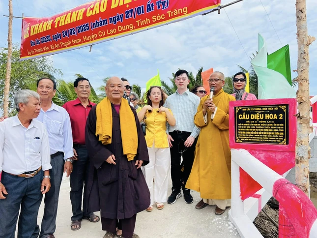 Cầu Diệu Hoa 2 được đưa vào sử dụng - Ảnh: T.Q Cầu Diệu Hoa 2 được đưa vào sử dụng - Ảnh: T.Q