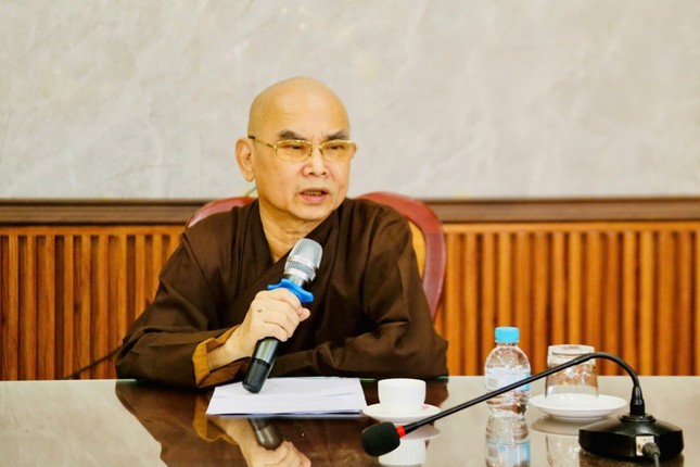 Hòa thượng Thích Tĩnh Cường chủ trì buổi họp Hòa thượng Thích Tĩnh Cường chủ trì buổi họp