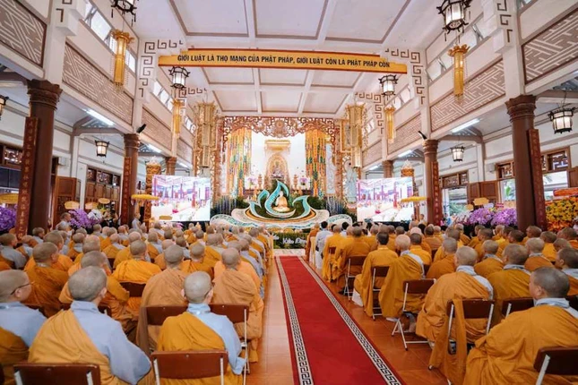 Quang cảnh Lễ tưởng niệm Đức Thánh Tổ Ni Đại Ái Đạo - Kiều Đàm Di