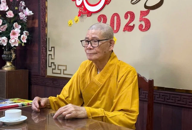 Hòa thượng Thích Châu Quang chủ trì buổi họp của Ban Thường trực Hòa thượng Thích Châu Quang chủ trì buổi họp của Ban Thường trực