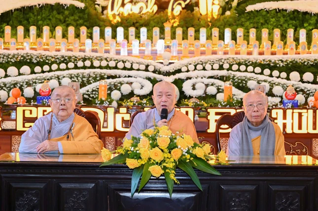 Ni trưởng Thích nữ Như Như sách tấn chư Ni