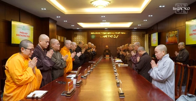 Buổi họp của Ban Thường trực Ban Trị sự TP.HCM thống nhất nhiều hoạt động trọng tâm hướng đến chào mừng Đại lễ Phật đản và tổ chức An cư kiết hạ Phật lịch 2569 tại TP.HCM