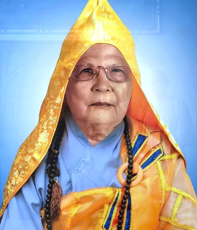 Chân dung Ni trưởng Thích nữ Hải Thọ