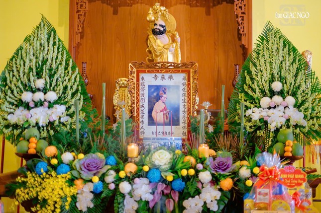 Di ảnh Tổ Chí Thiền tại Tổ đường tổ đình Phi Lai