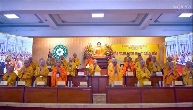 Chư tôn đức Ban Chứng minh, chủ tọa hội nghị Chư tôn đức Ban Chứng minh, chủ tọa hội nghị