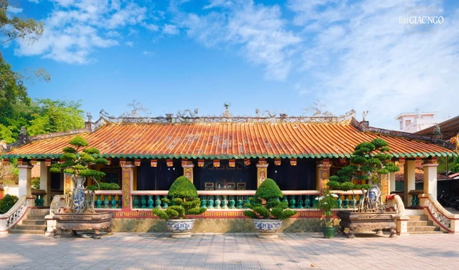 Ngôi chùa vẫn giữ được nét cổ kính mang kiến trúc tiêu biểu của chùa ở Nam Bộ