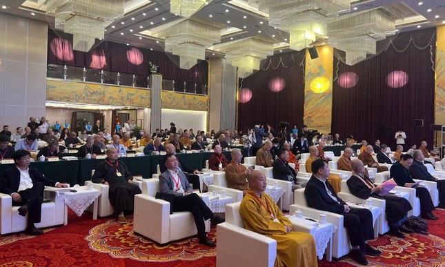 Đại biểu tham dự hội thảo