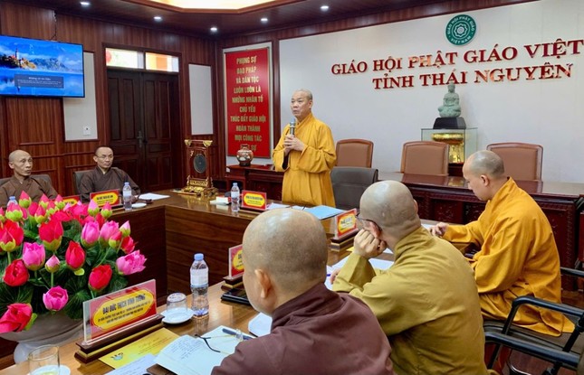 Thượng tọa Thích Nguyên Thành phát biểu đúc kết buổi họp Thượng tọa Thích Nguyên Thành phát biểu đúc kết buổi họp