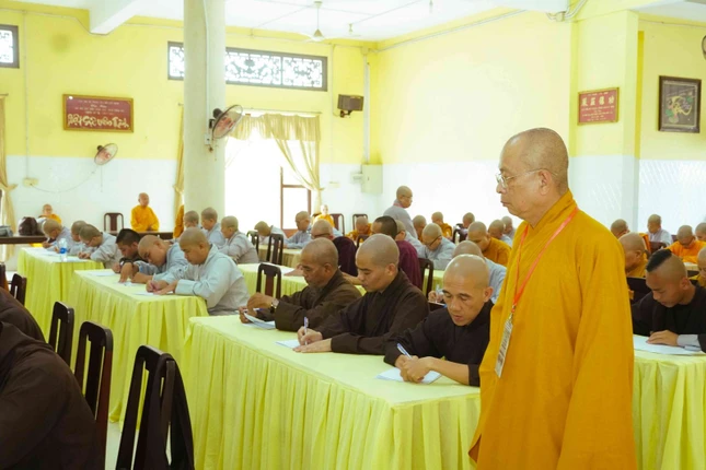 Giới tử viết tự luận