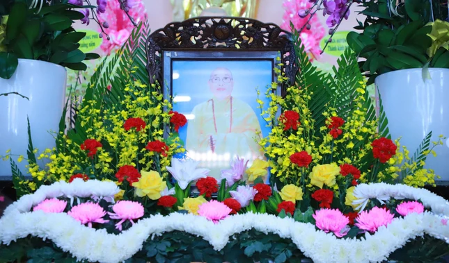 Di ảnh Ni trưởng Thích nữ Chí Kiên tại chùa Quang Minh, TP.Đồng Xoài