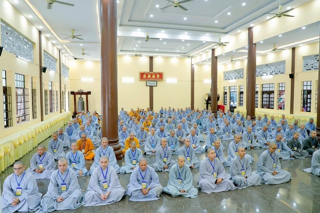 Giới tử Đại giới đàn Trí Tấn nghe giáo giới Giới tử Đại giới đàn Trí Tấn nghe giáo giới