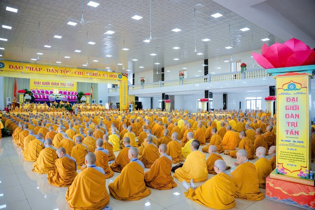 Đại giới đàn Trí Tấn năm 2025 do Ban Tăng sự T.Ư kết hợp Ban Trị sự GHPGVN tỉnh Bình Dương tổ chức từ ngày 28-3 đến 2-4 diễn ra thành tựu viên mãn