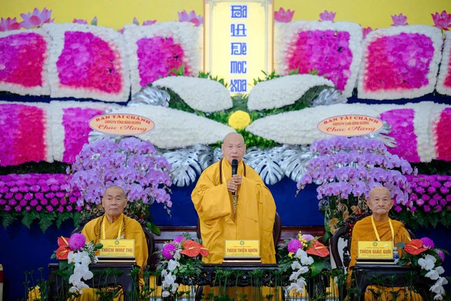 Trưởng lão Hòa thượng Thích Thiện Nhơn ban đạo từ