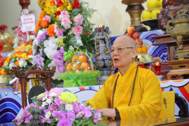 Hòa thượng Thích Thanh Hưng ban đạo từ