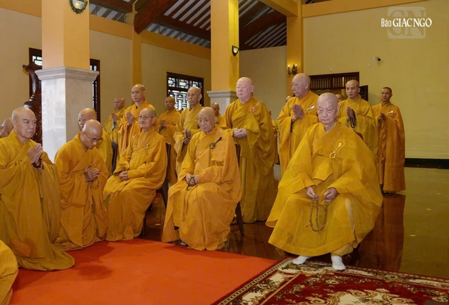 Đức Đệ tứ Pháp chủ GHPGVN quang lâm chứng minh lễ tưởng niệm