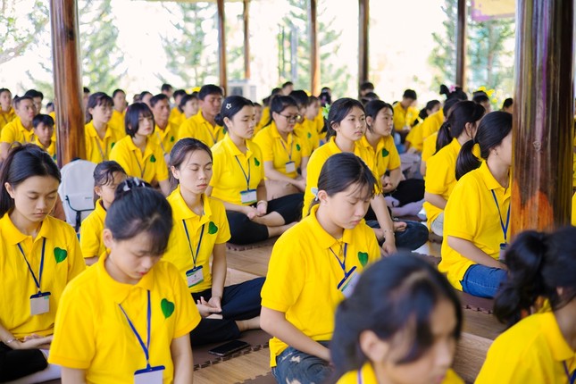 Thực tập thiền tọa, Phút giây tĩnh lặng của khóa tu Thực tập thiền tọa, Phút giây tĩnh lặng của khóa tu