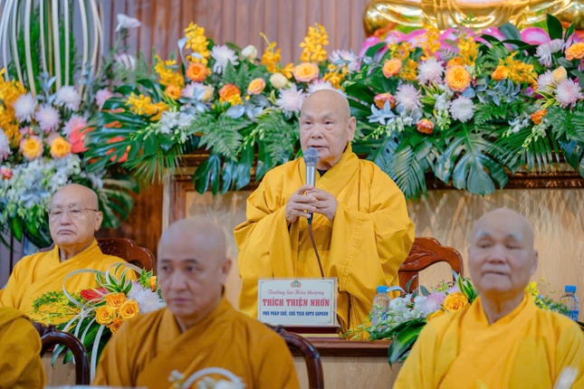 Trưởng lão Hòa thượng Thích Thiện Nhơn ban đạo từ